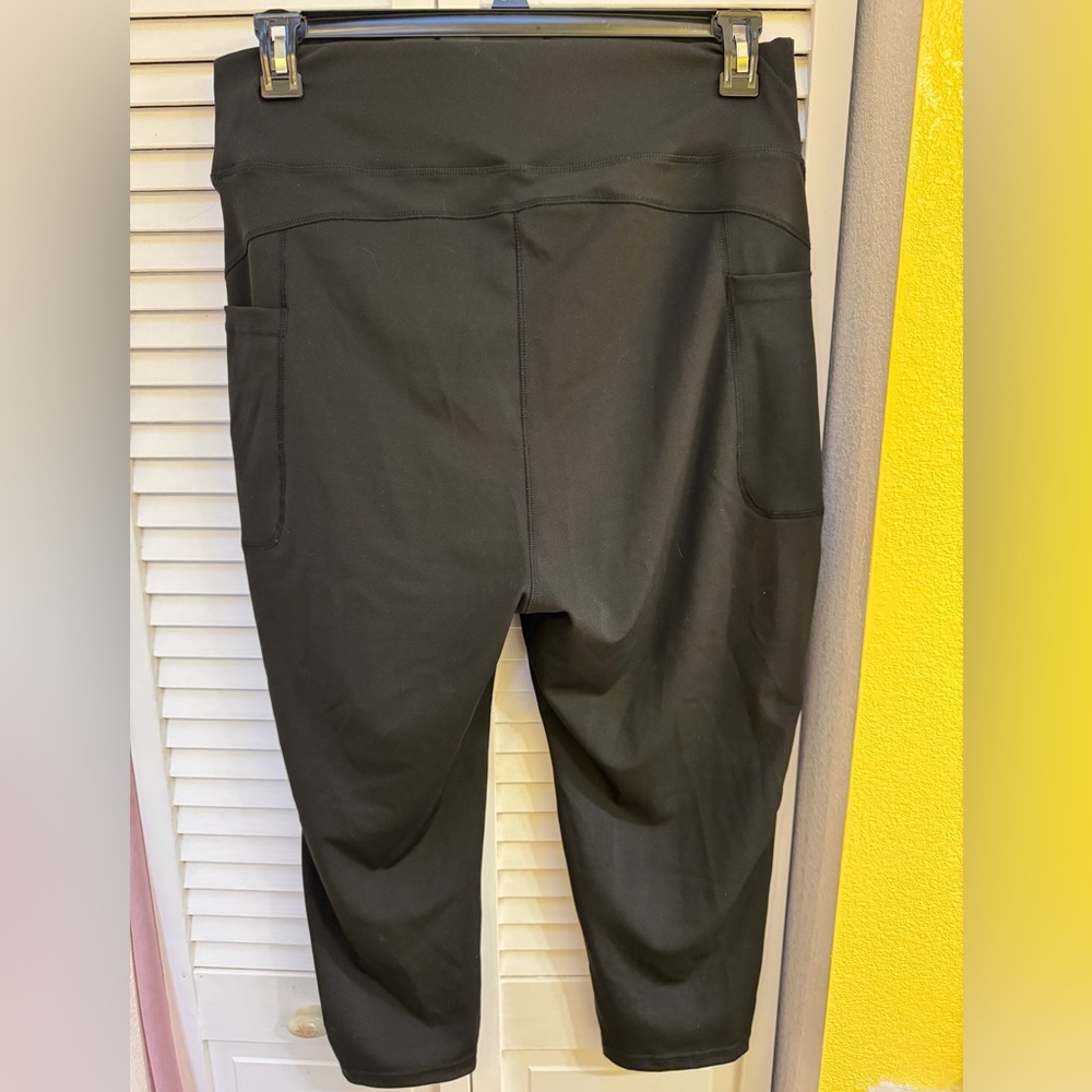 NWT POP Fit Black Leggings - Picture 3 of 8